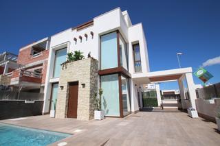 Chalet à Playa Honda-Playa Paraíso. Venta chalet con piscina obra nueva en playa hondasin comisiones
