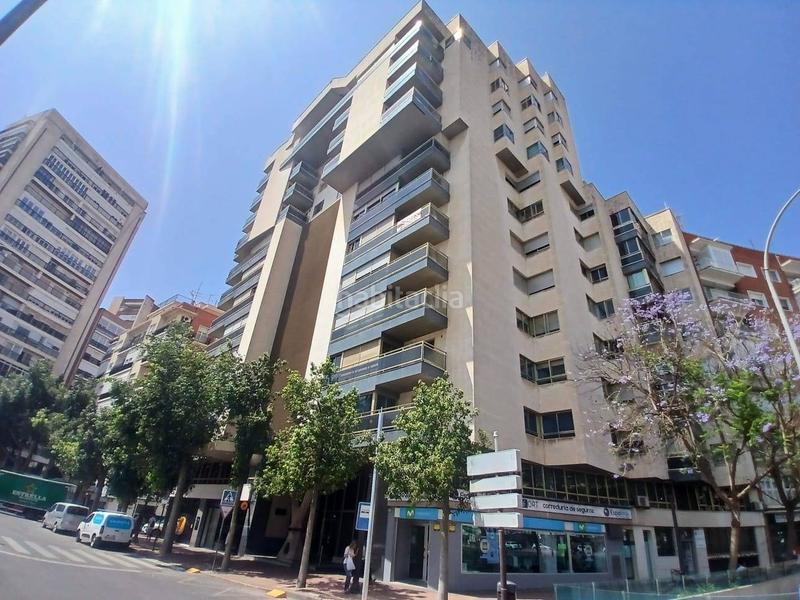 Foto ae23a1cb-ef53-4f4f-8bde-0917a2c2f3ec. Pis amb aparcament a Casco Antiguo Cartagena