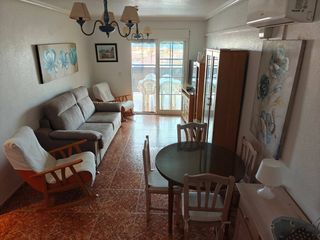 Miete Dachwohnung in Islas Menores-Mar de Cristal. Ático en alquiler  islas menores  se alquila de septiembre a jun