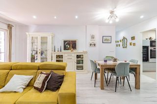 Pis en Alameda. Piso junto alameda de san ant�n con plaza de garaje y trastero