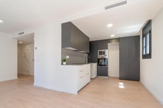 Pis  Calle carrer de cristofor colom. Apartamento de 3 habitaciones reformado completamente en roses