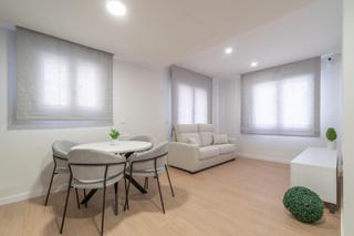 Pis  Calle carrer de cristòfor colom. Apartamento muy céntrico con un gran trastero