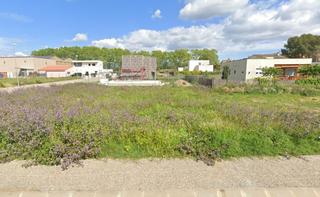Terreny residencial a Garriguella. Magnífica parcela de 400m2 en garriguella, población tranquila.