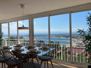 Xalet  Carrer de la pujada del puig rom. Vivir con vistas al mar, piscina privada  y sol todo el día.
