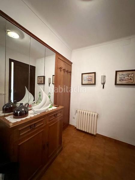 Foto bccdf5e8-e64a-46a6-ab66-78cb01382749. Édifice dans Bisbal d´Empordà (La)