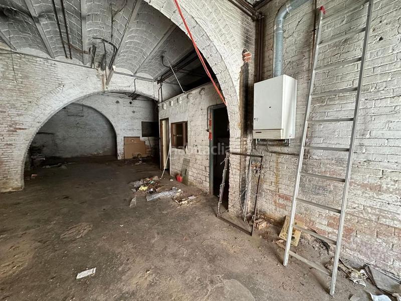 Foto d6554397-35b5-4635-b9c2-f8b6f85b20ae. Édifice dans Bisbal d´Empordà (La)