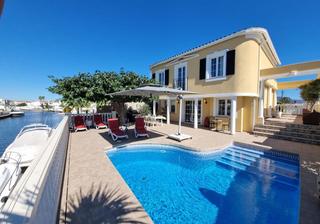 Xalet  Carrer noguera. Espectacular villa con vistas al canal y amarre de 13,2m