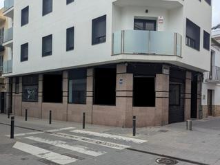 Business premise  Carrer de sant sebastia. Fantástico local comercial en el centro de roses.