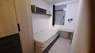 Pis  Carrer viena. Piso seminuevo con 3 dormitorios! ideal inversores...