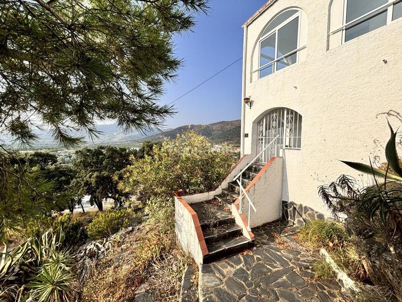 Foto aa04ee9b-f3b1-42a2-99f7-20bf0c292133. Chalet casa reformada con magníficas vistas en plena naturaleza un lugar único para vivir! en Roses