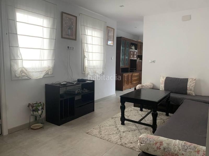 Foto 057c85dd-5fc1-4397-9714-b0abf0b0328e. Chalet edificio ideal inversores en Eixample-Horta Capallera Figueres