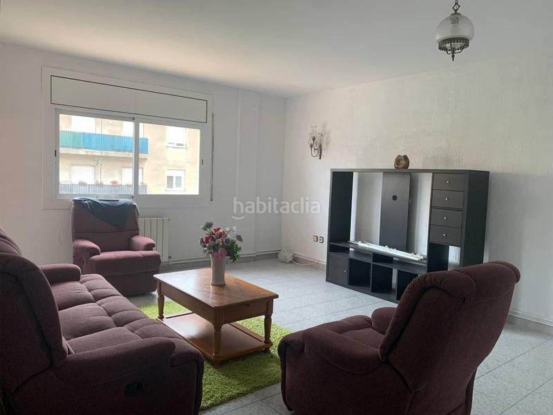 Foto e35c37bb-416f-4b3b-9ee8-8bab916629e2. Chalet edificio ideal inversores en Eixample-Horta Capallera Figueres