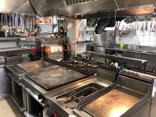 Rent Business premise in Carrer dels pescadors 15. Oportunidad de restaurante en 2da linea en roses