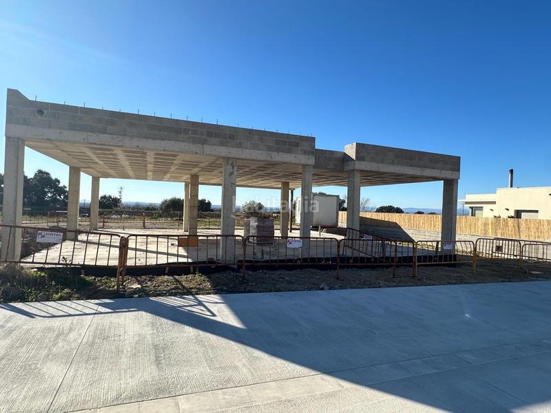 Foto 3f2f3e2f-0c6c-4a4a-8b13-b08ea6575faa. Chalet  obra nueva en palau savardera en Palau-saverdera