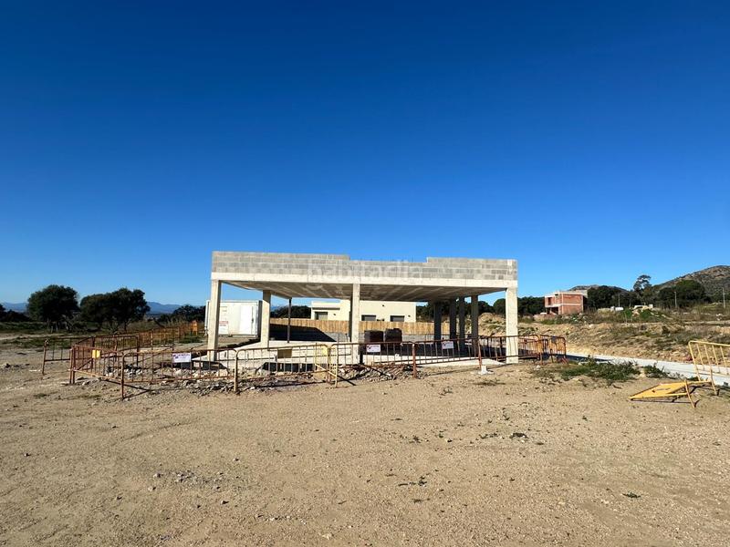 Foto 42ba7656-ad1a-4540-adbd-c907eb8b04ae. Chalet  obra nueva en palau savardera en Palau-saverdera