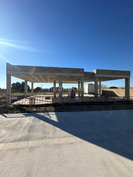 Foto ed57155f-c9b5-49f0-babd-8bd78f6ecc87. Chalet  obra nueva en palau savardera en Palau-saverdera