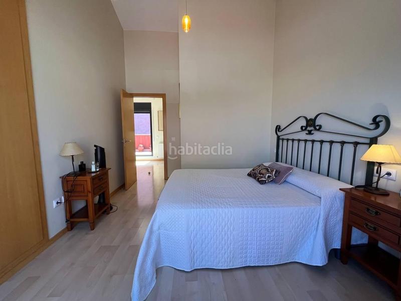 Foto 46c5ecf3-cea2-47f1-940c-f254019238bd. Piso exclusivo dúplex con parking en el centro en Figueres