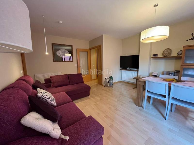 Foto 9de67a8c-40ce-449d-bb52-cdb0eb7574d1. Piso exclusivo dúplex con parking en el centro en Figueres