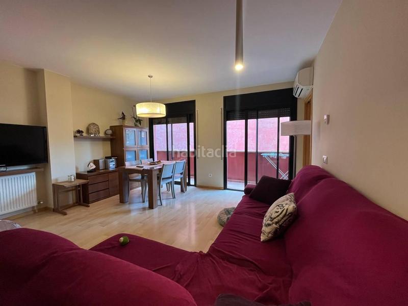 Foto a5d9acfe-174e-4fba-bb0a-288f62ca5545. Piso exclusivo dúplex con parking en el centro en Figueres