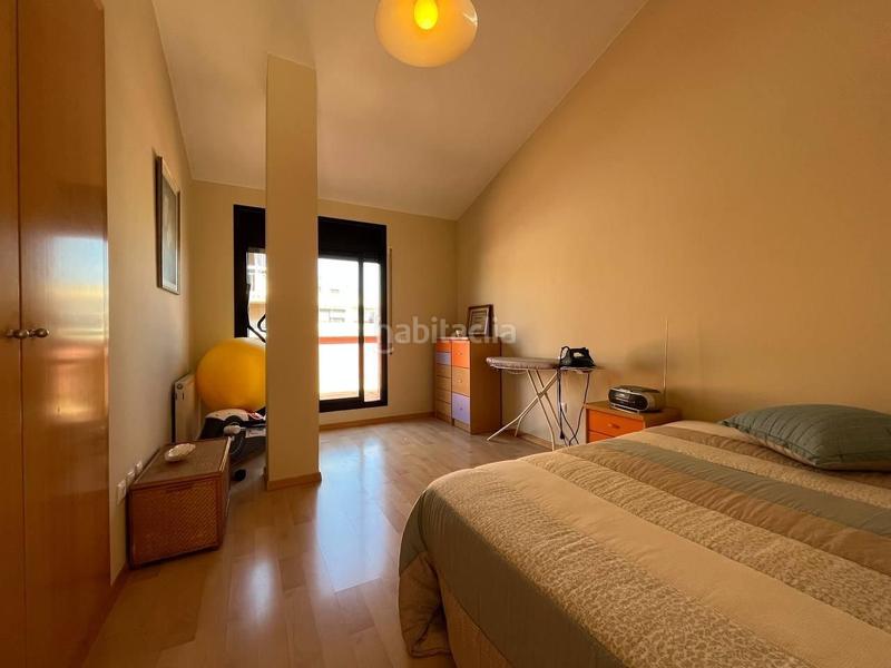 Foto c0e0d7bd-335c-4322-abb4-b7184846c46e. Piso exclusivo dúplex con parking en el centro en Figueres