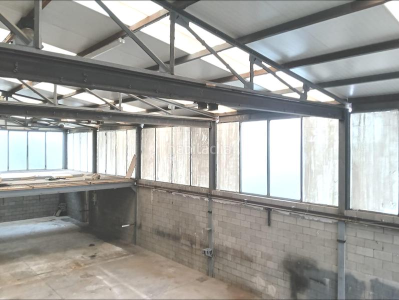 Foto f5df0f9e-c4b6-4ee1-abdd-f45e8c0a0773. Alquiler nave industrial alquiler de nave industrial en bascara en Bàscara