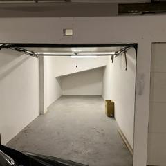 Autoparkplatz  Carrer de madrid. Amplio garaje box en el centro de roses