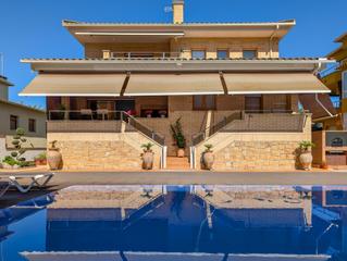 Chalet  Sardana. Exclusiva casa de lujo frente al lago de banyoles con piscina y