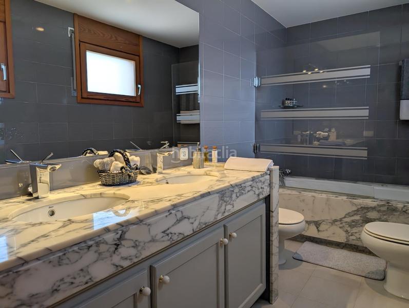 Foto 10d24283-df48-4cc3-bb0d-8e3ef168577b. Xalet amb calefacció aparcament piscina a Banyoles