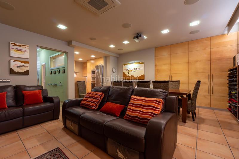 Foto 4f74225d-2f7f-460f-8def-5590243e2bfd. Xalet amb calefacció aparcament piscina a Banyoles