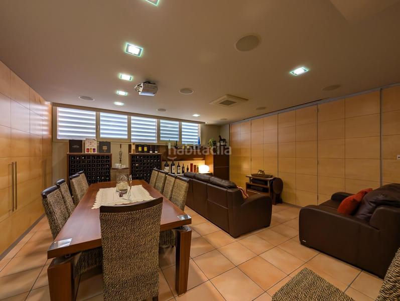 Foto 69c7c4b7-ace9-4c8b-b2fe-fdd13e91297b. Xalet amb calefacció aparcament piscina a Banyoles