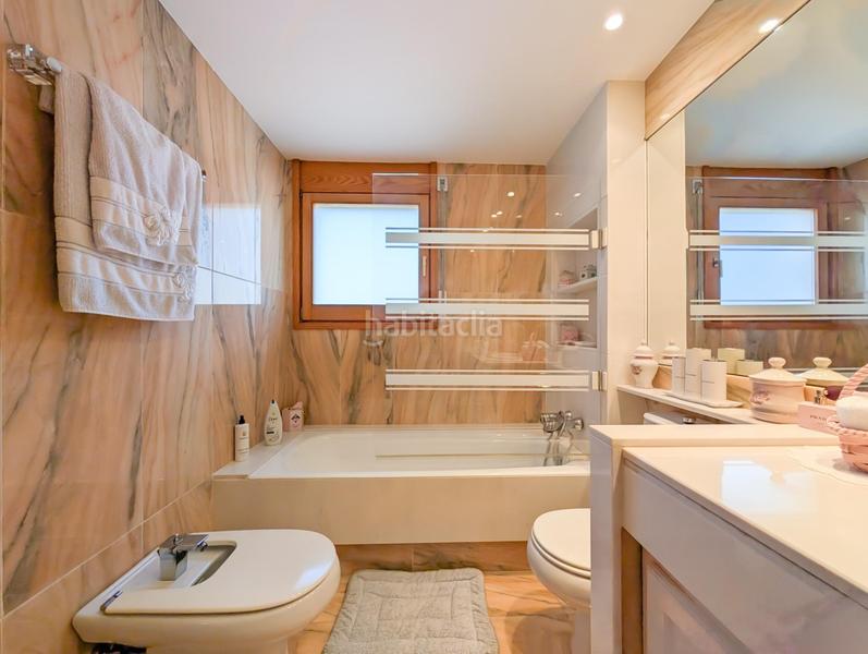 Foto 6ad6aefa-e1e5-4856-b207-b207a9391e64. Xalet amb calefacció aparcament piscina a Banyoles