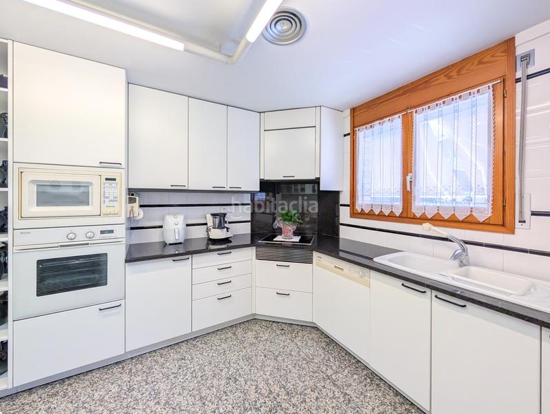 Foto 898d2b31-8520-46a2-8ee5-67b30f653a89. Xalet amb calefacció aparcament piscina a Banyoles