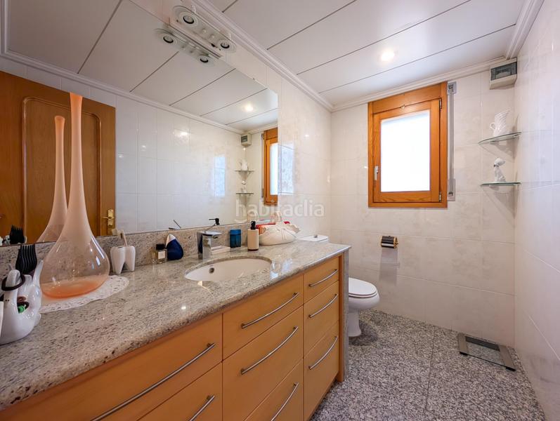 Foto 9a595714-d01f-414c-ba6f-69c1525967f6. Xalet amb calefacció aparcament piscina a Banyoles