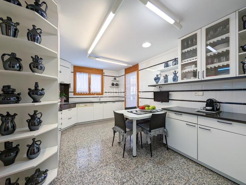 Foto bce6a6b4-b630-49a4-bff9-cb258455bf7b. Xalet amb calefacció aparcament piscina a Banyoles