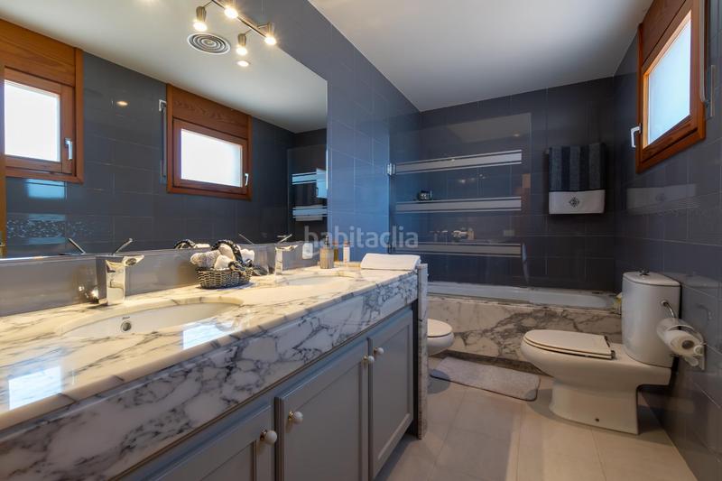 Foto dd2f105f-376e-4ecd-ae48-7abaa5b880c6. Xalet amb calefacció aparcament piscina a Banyoles