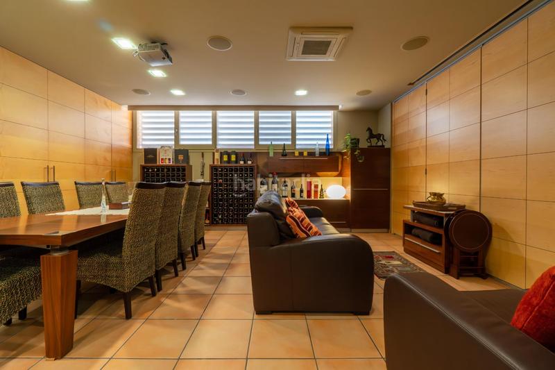 Foto e9a17b60-f512-4714-89d9-420a1363e319. Xalet amb calefacció aparcament piscina a Banyoles