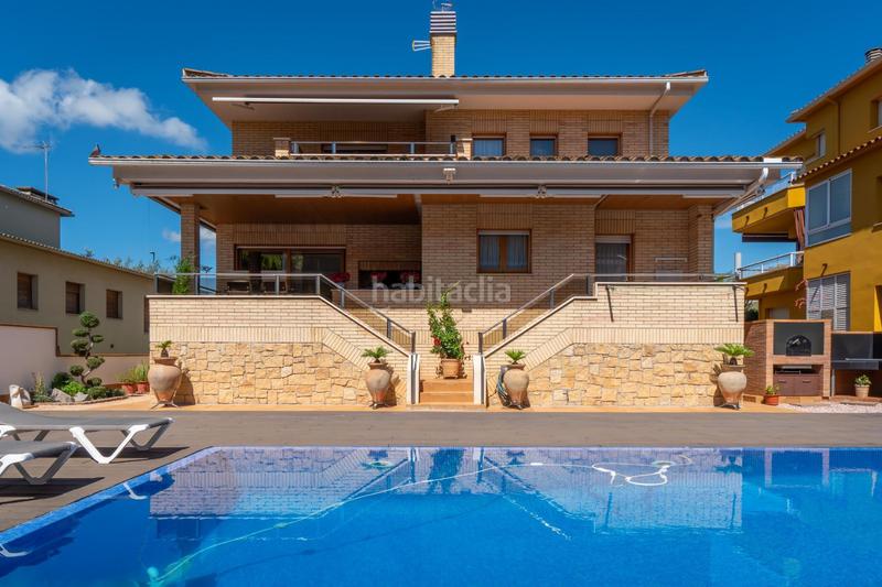 Foto f2fc91ba-cdc8-41e0-873b-f9fc72689274. Xalet amb calefacció aparcament piscina a Banyoles