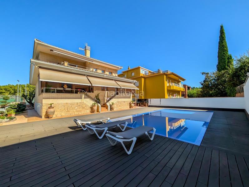 Foto f4b02152-ca6e-496b-a3da-3e7ece7e0bfc. Xalet amb calefacció aparcament piscina a Banyoles