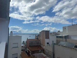 Pis  De rhode. Piso en primera línea de mar con terraza y vistas panorámicas en