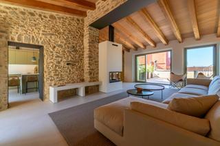 Chalet  Pirineus. Exclusiva casa de piedra en palausaverdera con vistas panorámica