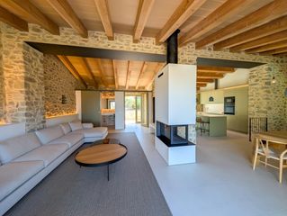Chalet  Pirineus. Obra nueva exclusiva casa de piedra en palausaverdera con vistas