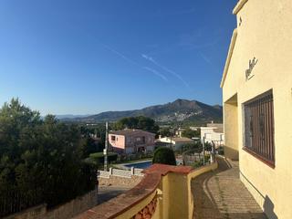 Chalet  Carrer d'arquimedes. Casa con gran patio y vistas en roses  a 2 minutos del centro