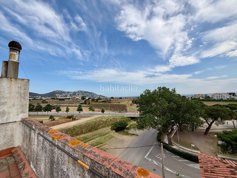 Foto 9b85eb5d-eb42-4d84-bf2c-74d34aa51f67. Pis a Nord Roses