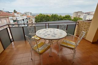Appartamento  Del cap norfeu. Exclusivo piso en el centro de roses con vistas al mar