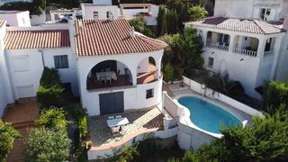 Casa en Port - La Clota - Puig Sec. Casa en cala montg� con piscina y vistas, a solo 180 m del mar