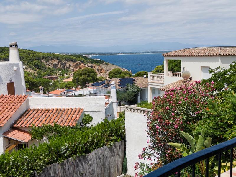 Foto 4460eb45-05c8-4acd-915c-ef2436e9b3d6. Maison avec parking piscine dans Montgó Escala (L´)