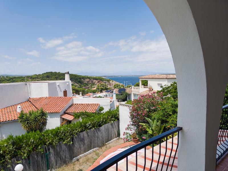 Foto 8e235816-b51a-4975-9f74-6f2bb77d0b59. Maison avec parking piscine dans Montgó Escala (L´)