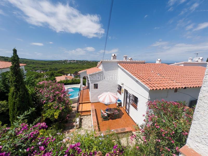 Foto a1e9336a-35aa-46b4-96b3-f59e26a31525. Maison avec parking piscine dans Montgó Escala (L´)