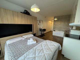 Studio  Delta muga. Estudio con licencia turística a 100 metros del mar