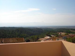 Edifici a St baldiri 19. Edificio con dos viviendas independientes y terrazas con vistas